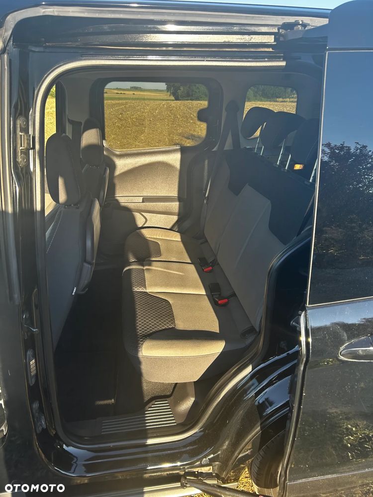 Ford Tourneo Courier 1.0 EcoBoost S&S Ambiente - 17
