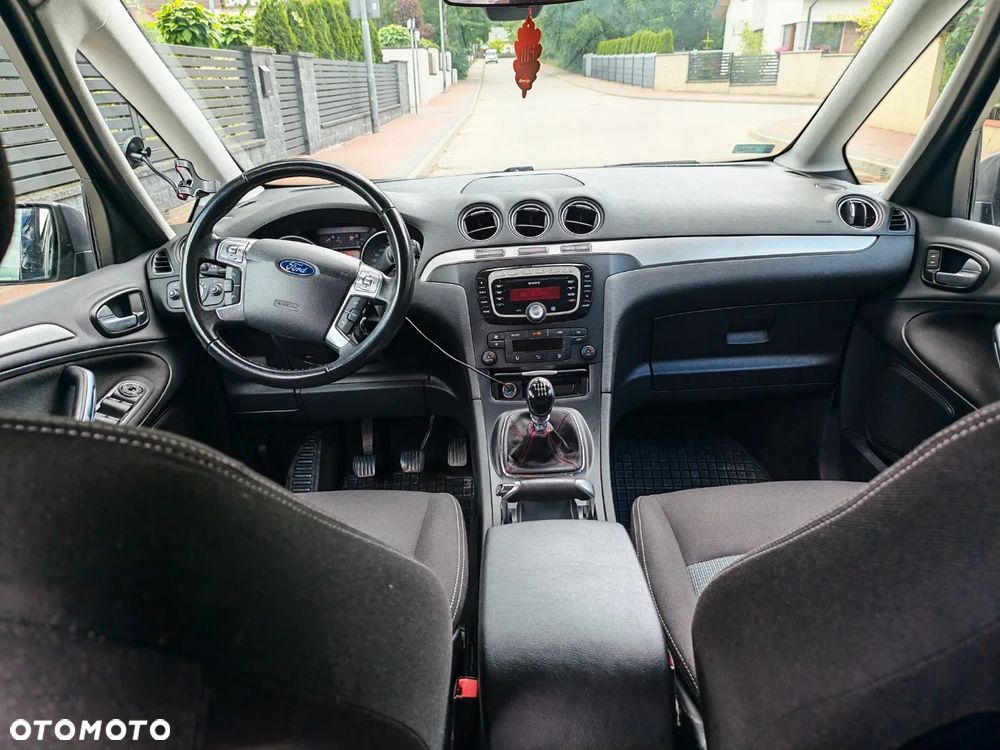Ford Galaxy 2.0 TDCi Ghia - 9