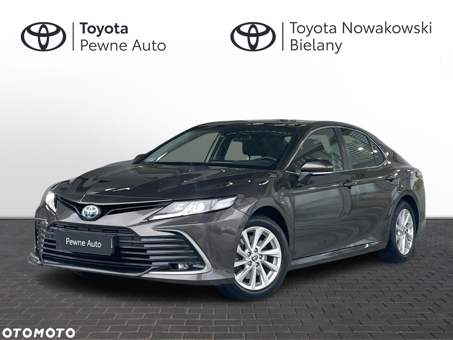 Toyota Camry - 1