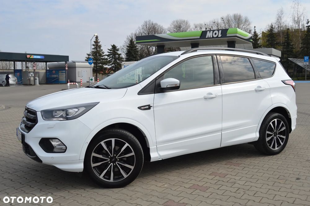 Ford Kuga 1.5 EcoBoost 2x4 ST-Line - 14