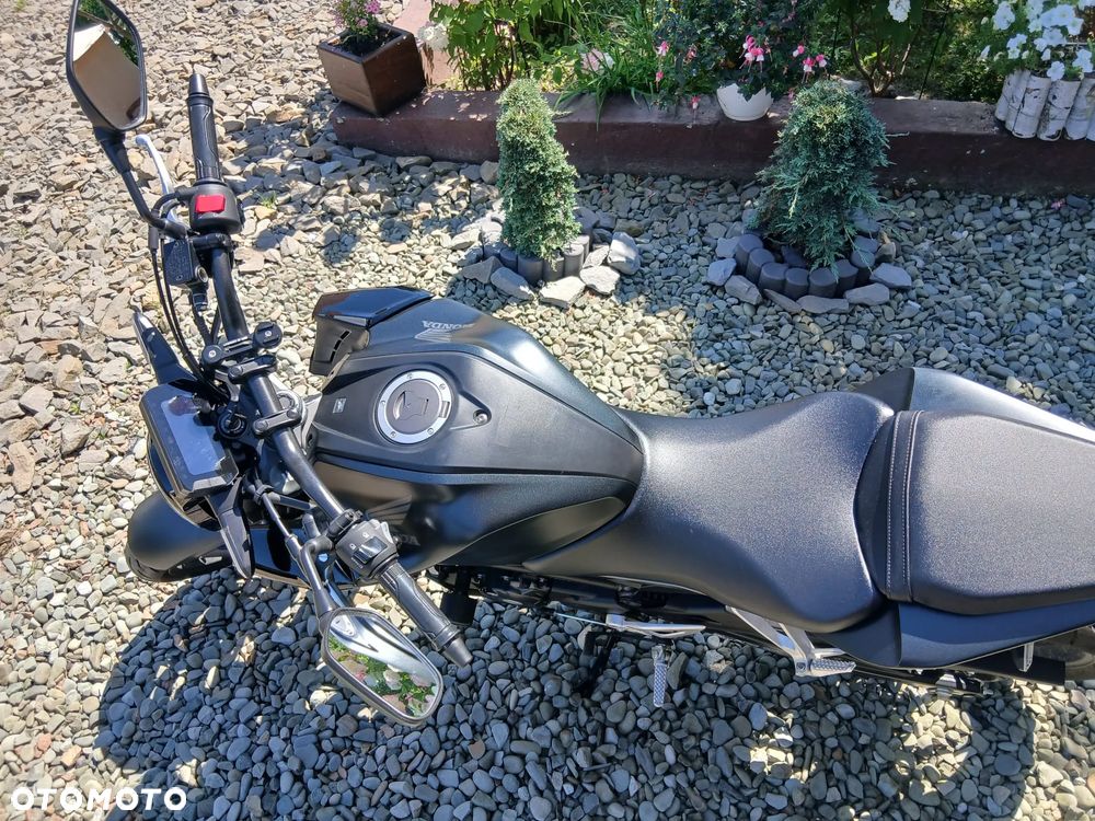 Honda CB - 2