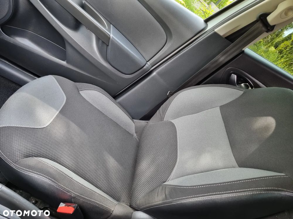 Renault Clio Energy dCi 75 Business - 11