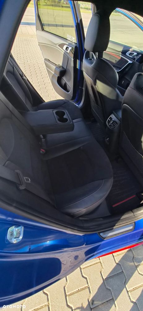 Kia Ceed - 10