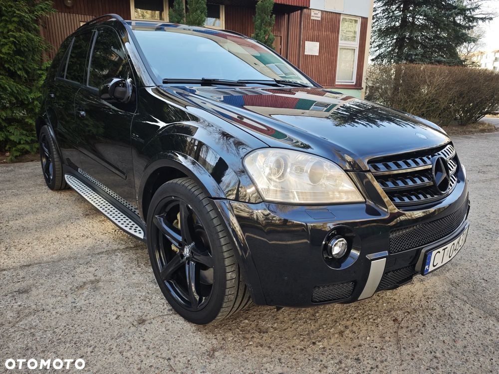 Mercedes-Benz ML 63 AMG 4Matic 7G-TRONIC - 2