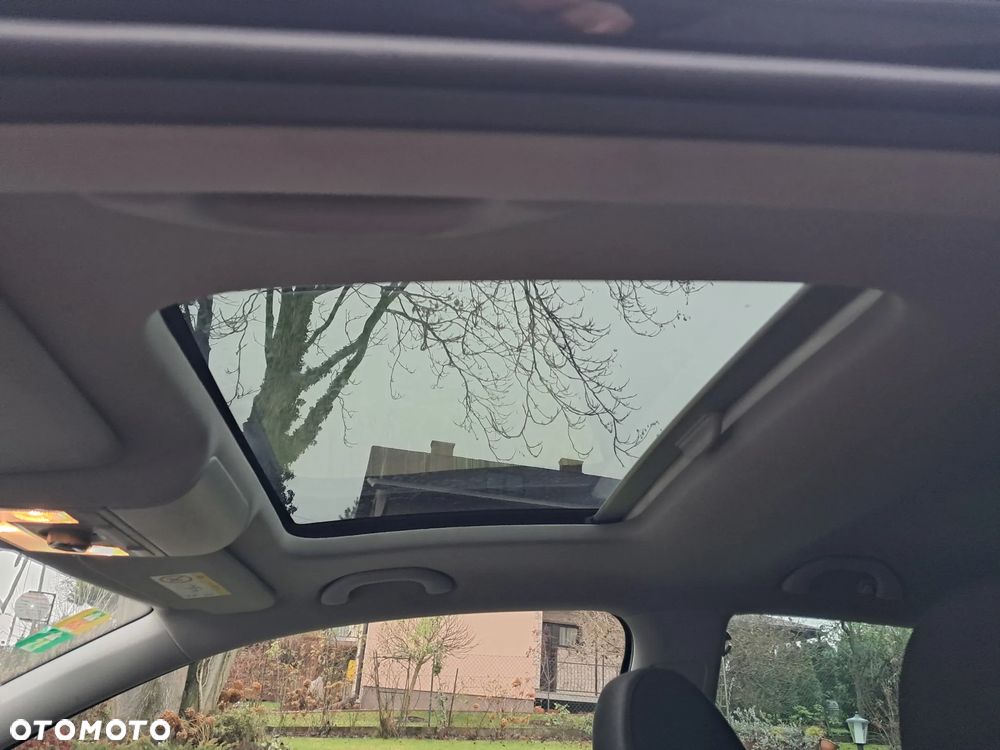 Volkswagen Polo 1.2 TSI Blue Motion Technology beats - 6