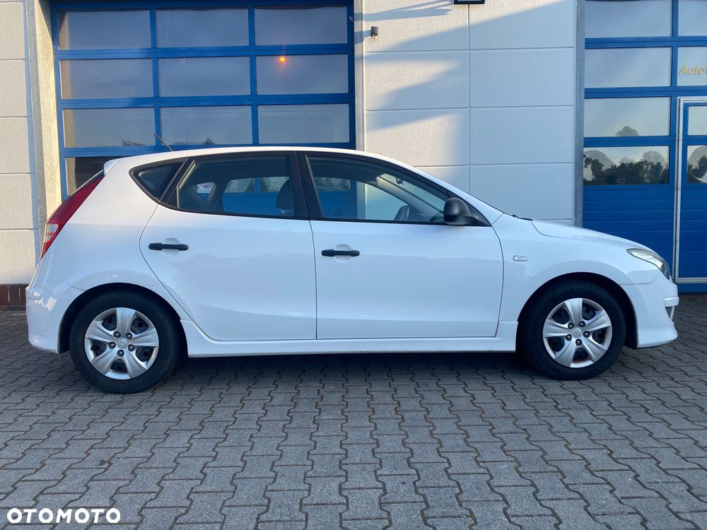 Hyundai i30 1.4 Base + World Cup - 5