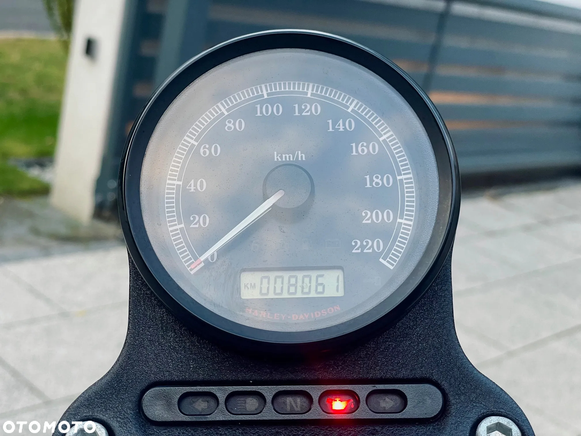 Harley-Davidson Sportster Iron 883 - 10