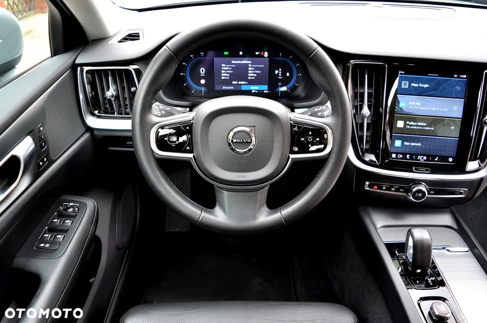 Volvo V60 Cross Country B4 D AWD Plus - 24