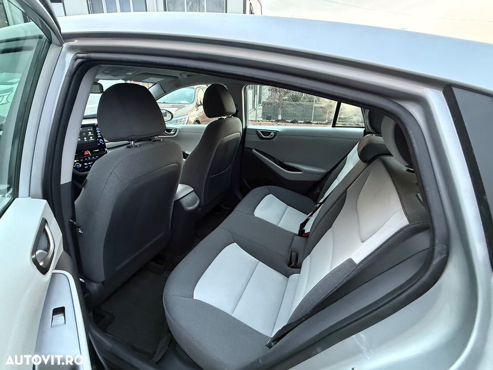 Hyundai IONIQ 1.6 GDI Advantage - 11
