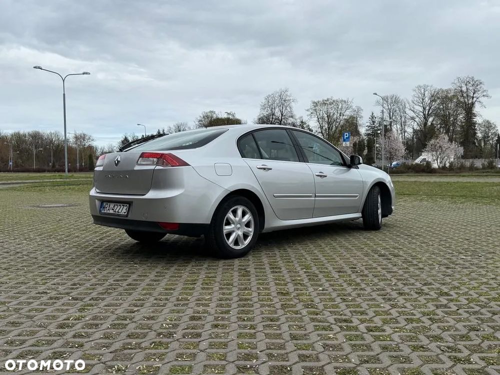 Renault Laguna 1.5 dCi Authentique - 8