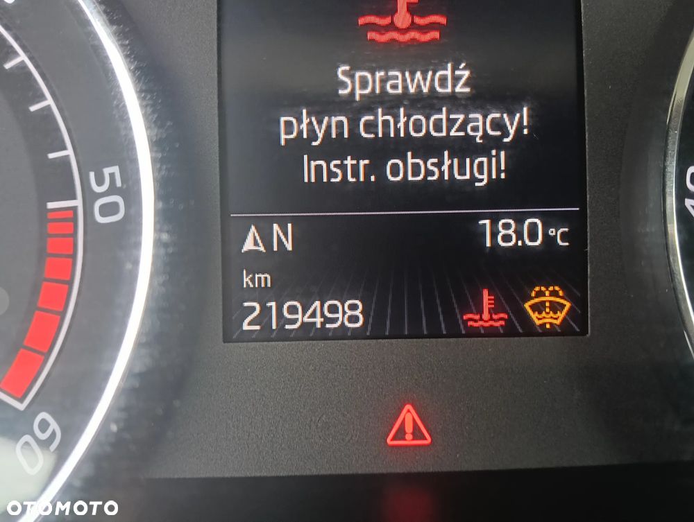 Skoda Superb 2.0 TDI DSG L&K - 17