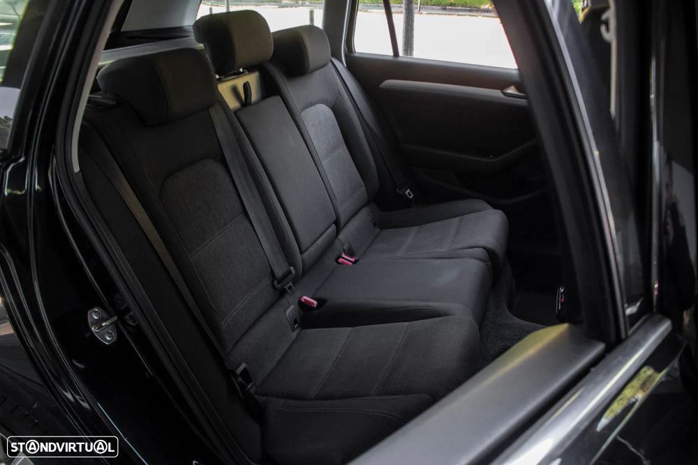 VW Passat Variant 1.6 TDI (BlueMotion ) DSG Comfortline - 31