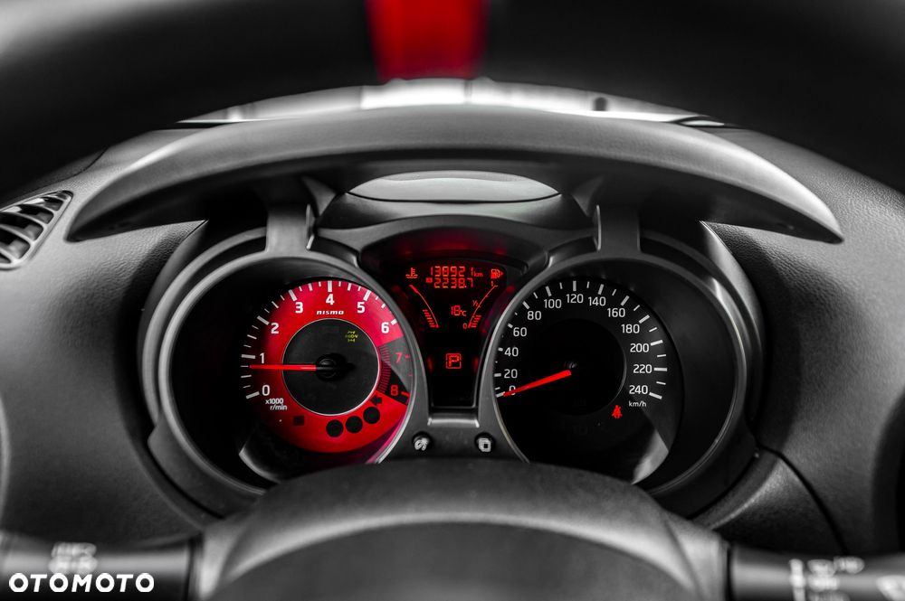 Nissan Juke 1.6 DIG-T ALL-MODE 4x4i Xtronic Nismo RS - 27