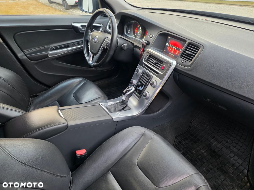 Volvo S60 D2 Drive-E Summum - 9