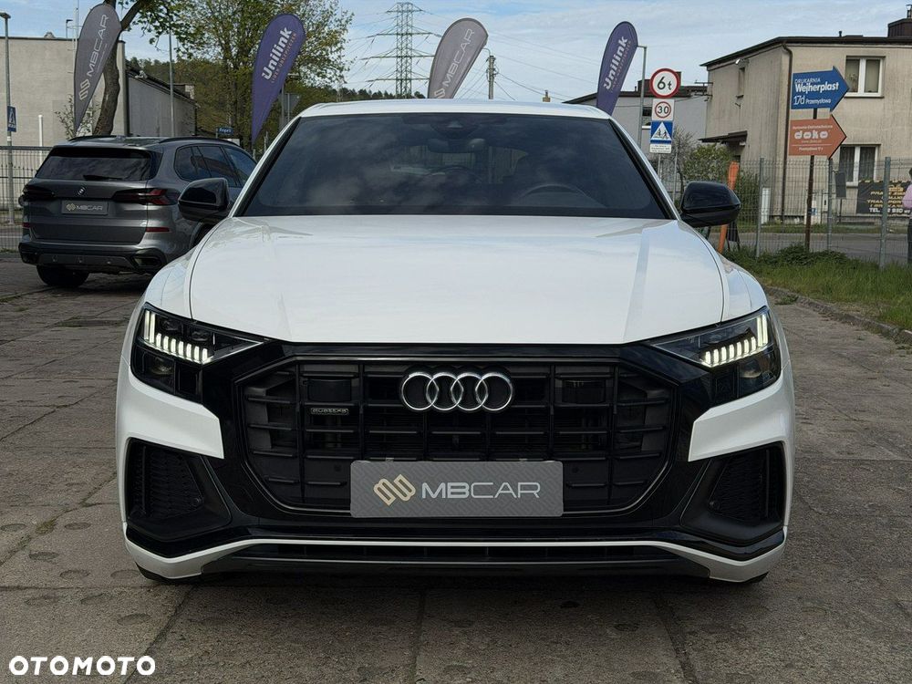 Audi Q8 - 10