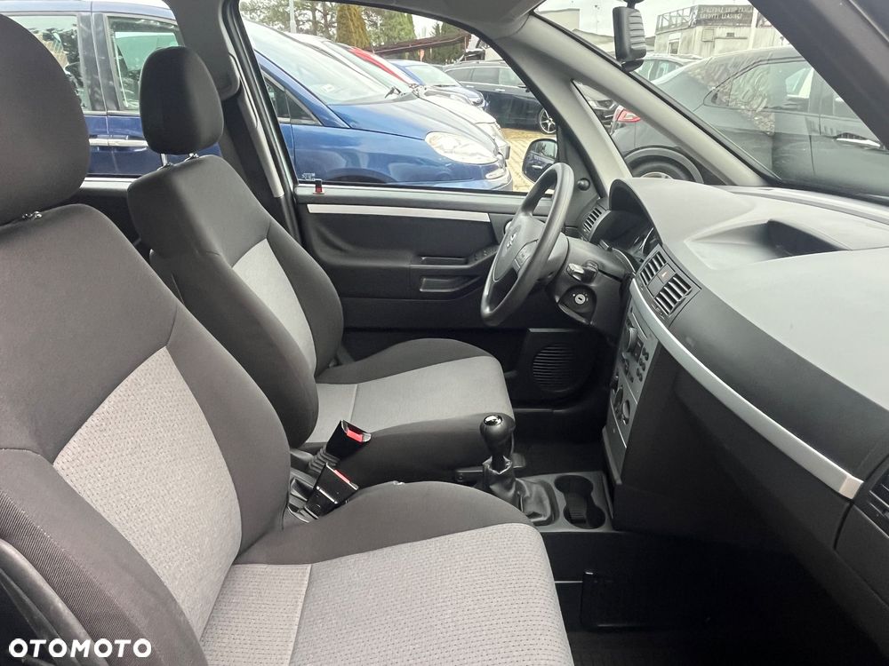 Opel Meriva 1.6 16V (Essentia) - 14