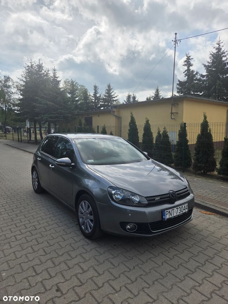 Volkswagen Golf - 1