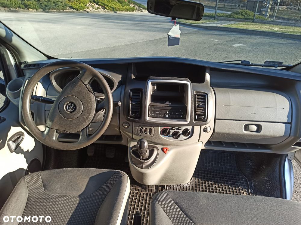 Opel Vivaro - 2