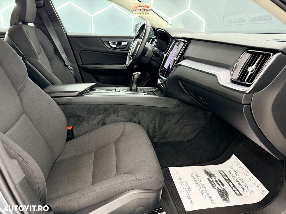 Volvo V60 D3 Momentum Core - 14