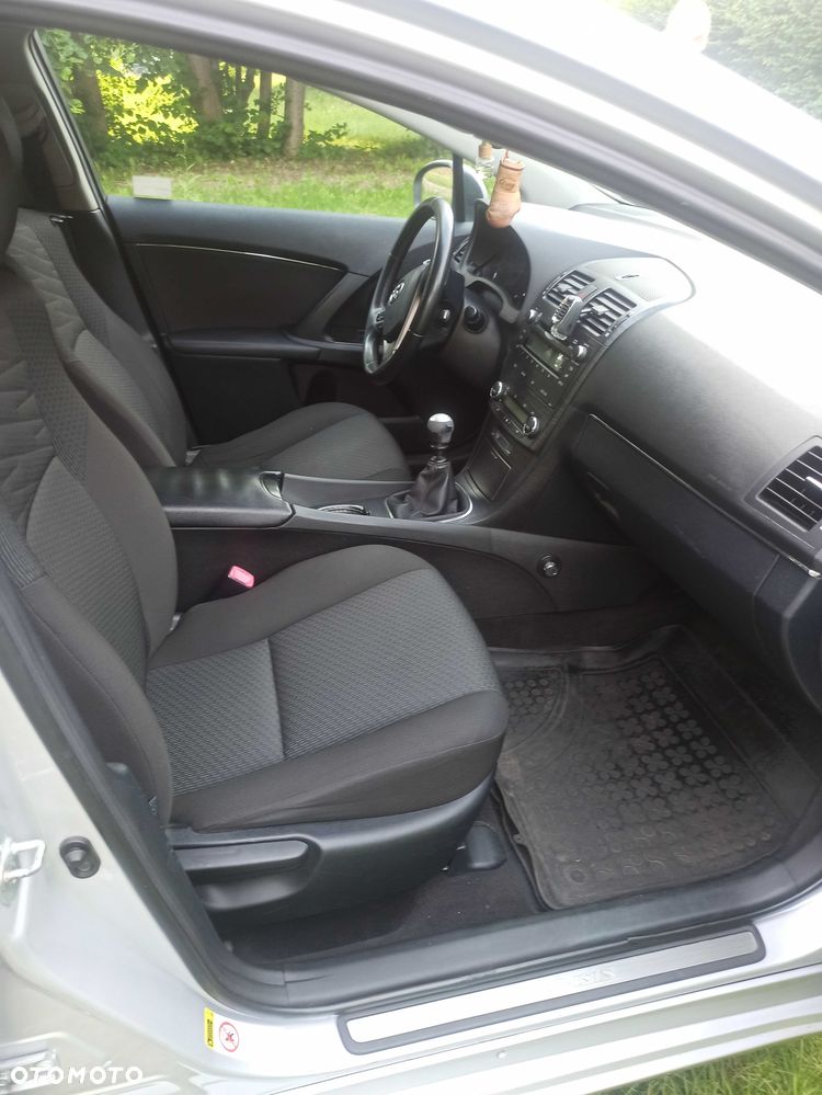 Toyota Avensis - 7