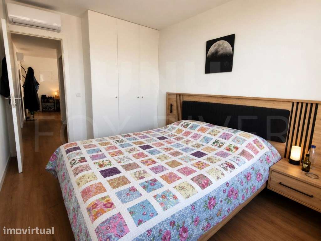 Apartamento T2 no Centro de Valença com Excelente Localização - Grande imagem: 2/13