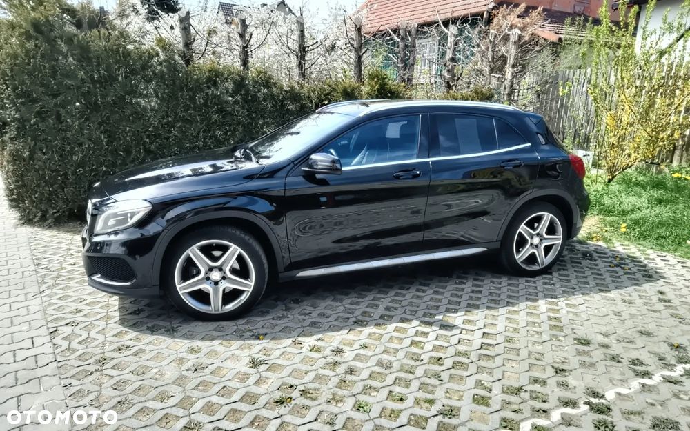 Mercedes-Benz GLA 250 4Matic 7G-DCT AMG Line - 6