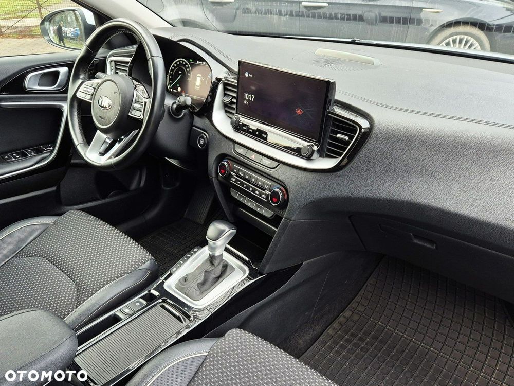 Kia Ceed 1.6 GDI PHEV L Business Line DCT - 19