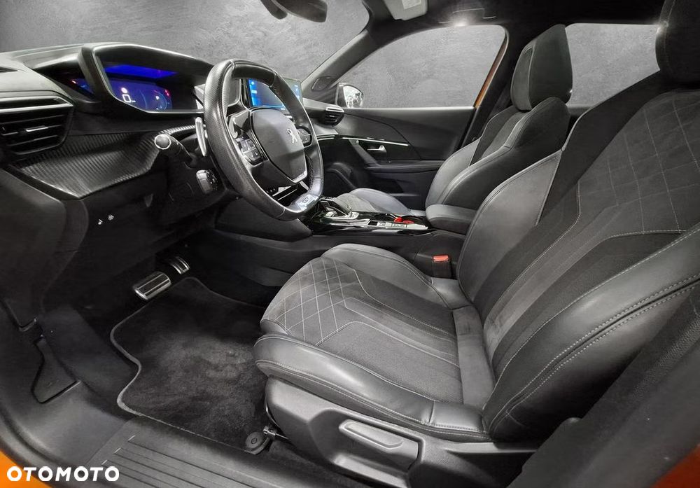 Peugeot 2008 PureTech 155 EAT8 GT Pack - 7