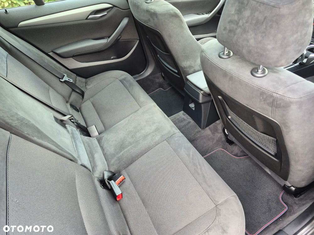 BMW X1 xDrive18d Sport Line - 10