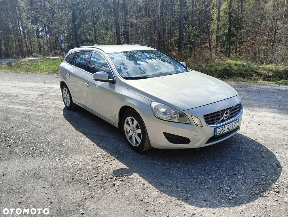 Volvo V60 D3 Summum - 2