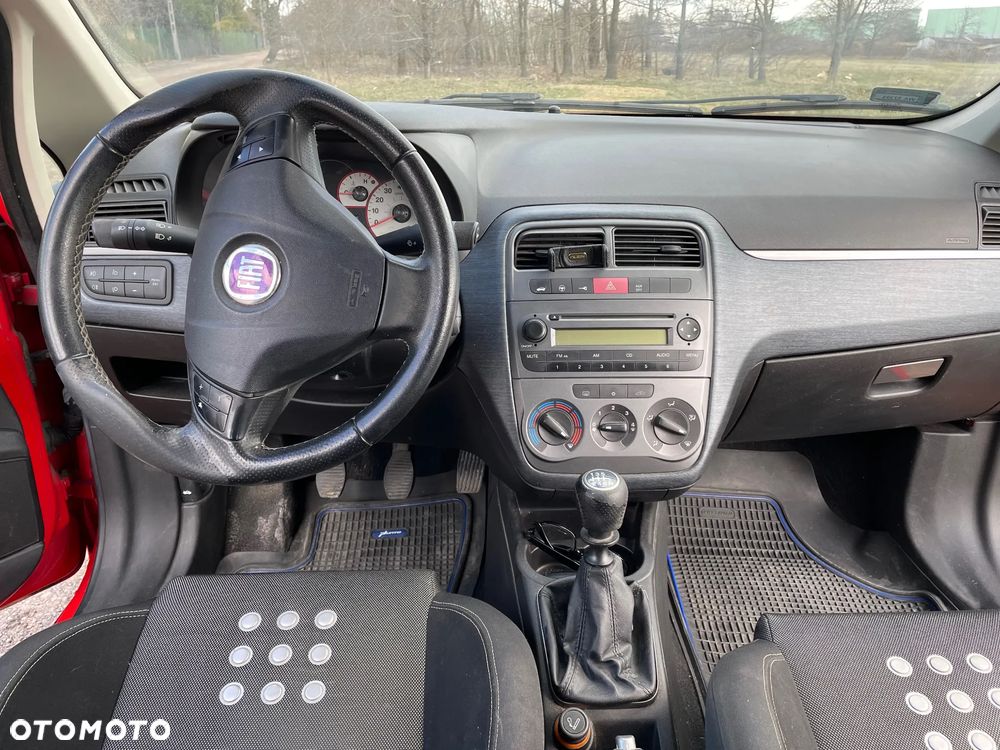 Fiat Grande Punto - 5