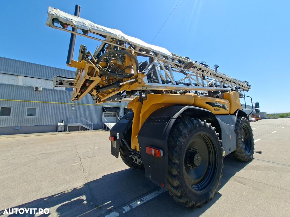 Challenger ROGATOR 635 SPRAYER - 6