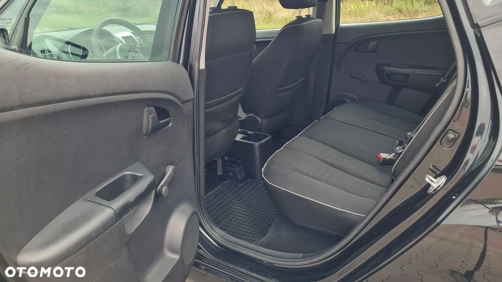 Kia Venga 1.4 CVVT Attract - 29