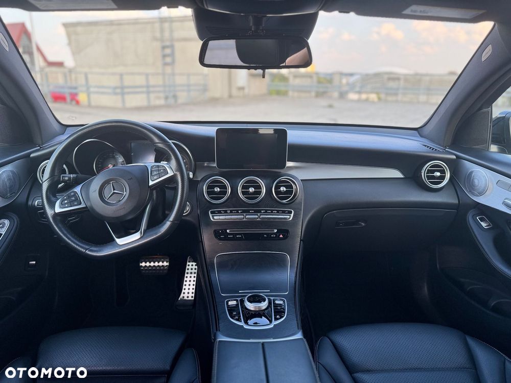 Mercedes-Benz GLC 300 4Matic 9G-TRONIC AMG Line - 10