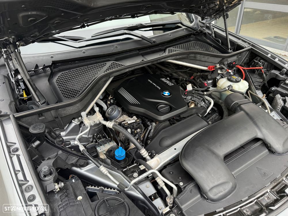 BMW X5 25 d xDrive Pack M 50 anos - 30