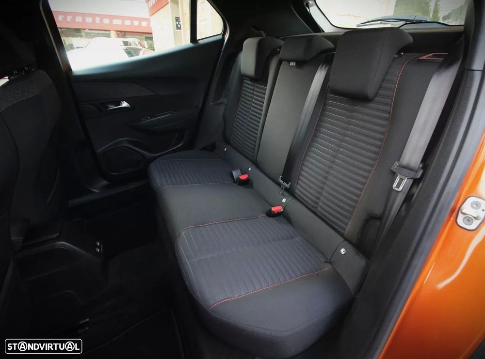 Peugeot e-2008 Active - 12