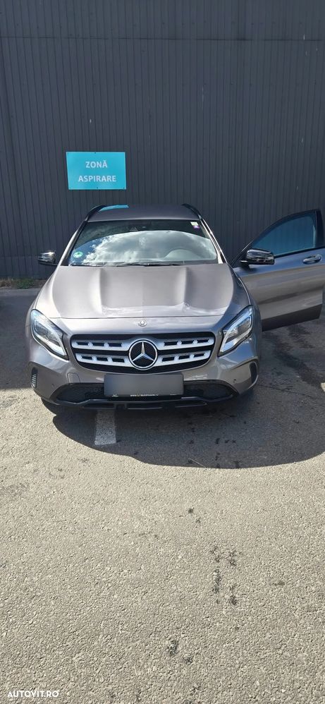 Mercedes-Benz GLA 220 d 7G-DCT - 1