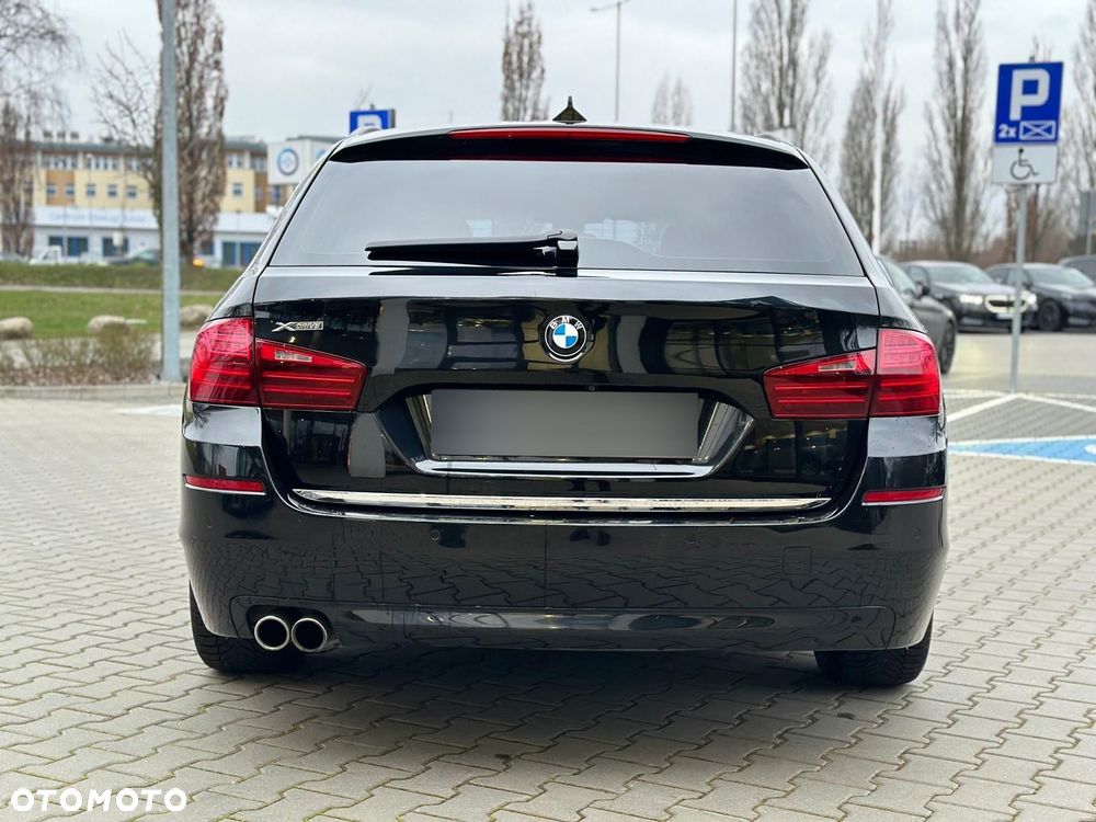 BMW Seria 5 525d xDrive Luxury Line - 7