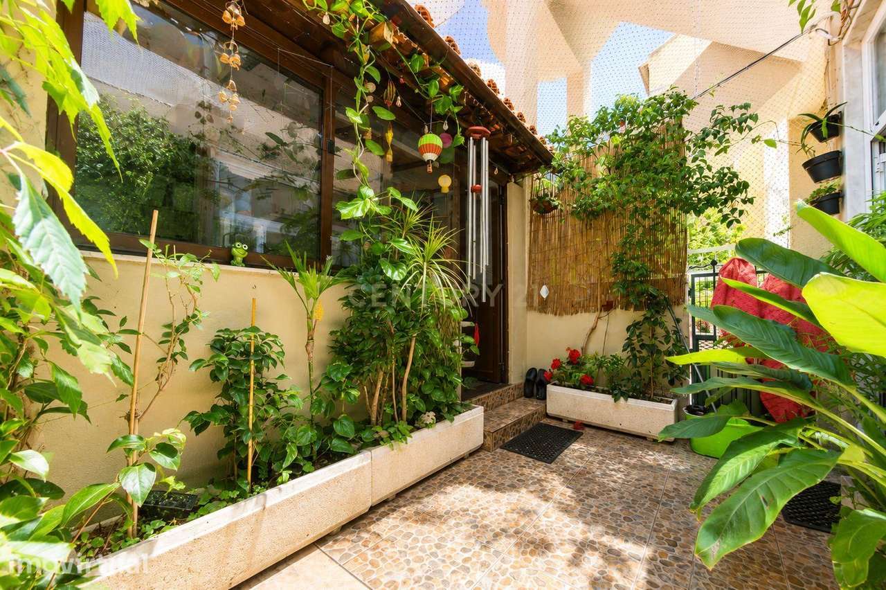 Apartamento T2 na Estrada das Laranjeiras com logradouro - Grande imagem: 3/27