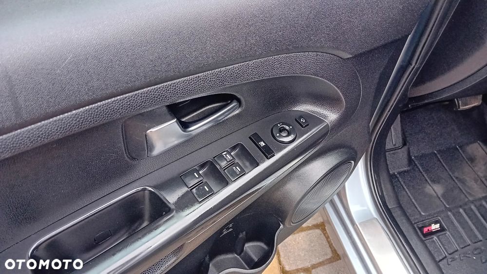 Kia Venga 1.6 Business Line - 24