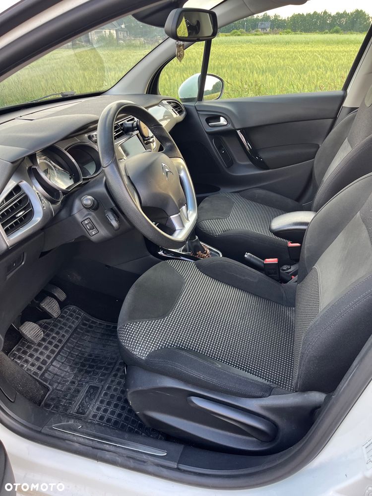 Citroën C3 1.2 PureTech Exclusive - 17