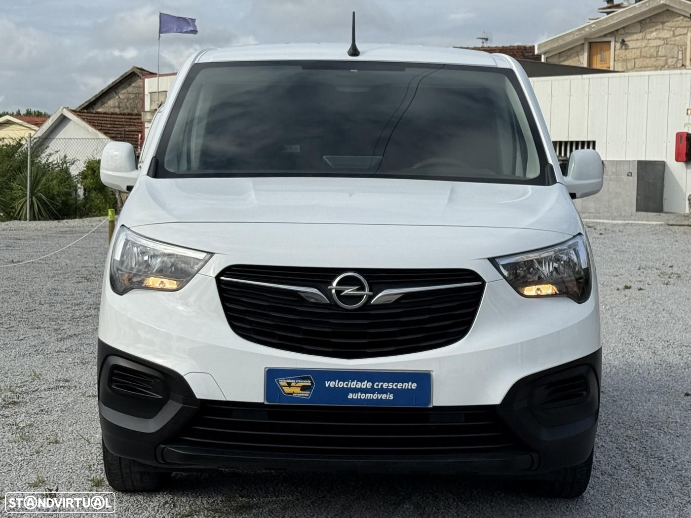 Opel Combo 1.5 CDTI IVA Dedutivel 3 Lug. Ecrã - 2