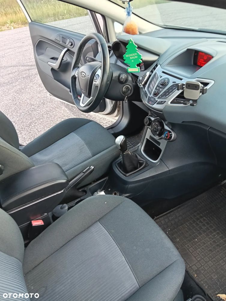 Ford Fiesta - 6