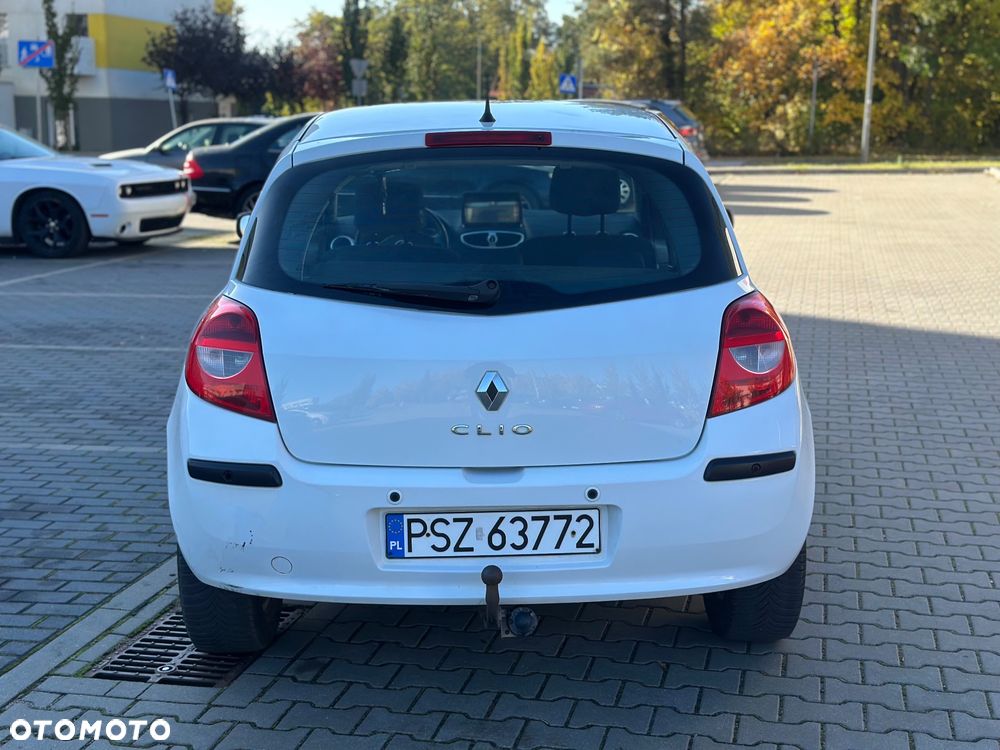 Renault Clio 2008 photo 4
