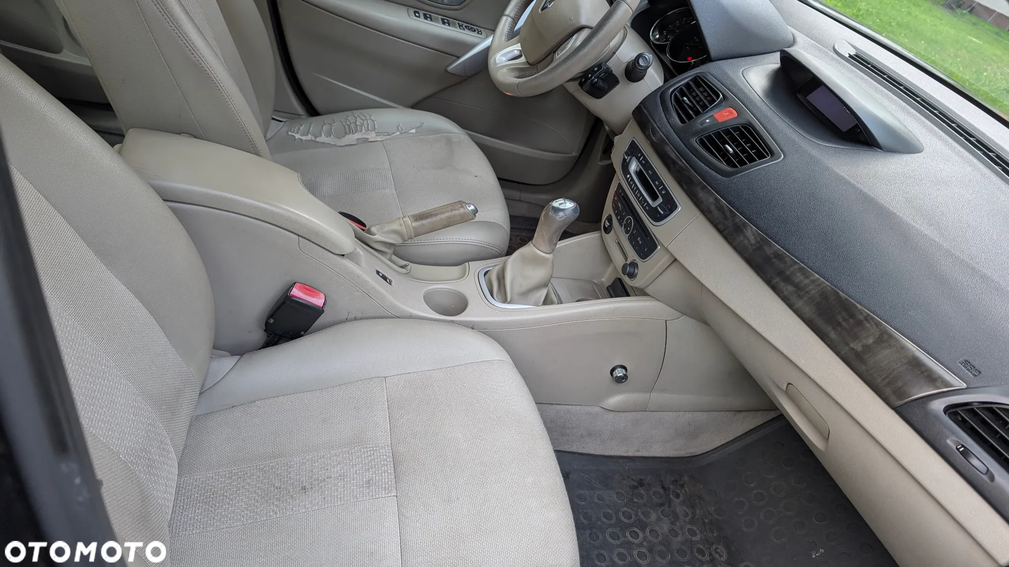 Renault Fluence 1.6 16V Expression - 13