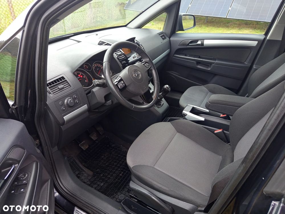 Opel Zafira - 13