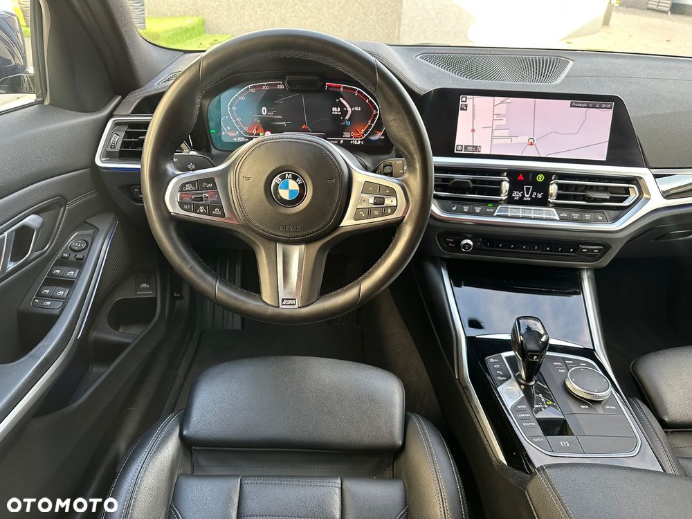 BMW Seria 3 320i Touring Sport Line - 22