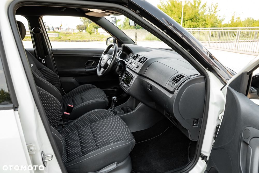 Skoda Fabia 1.4 TSI DSG RS - 21