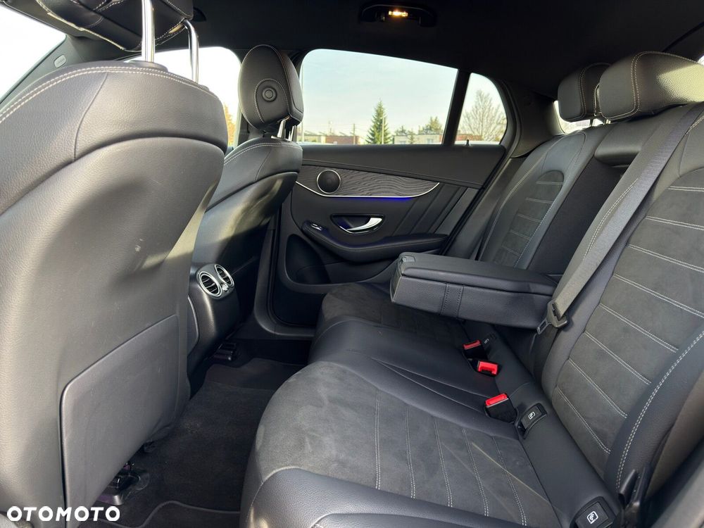 Mercedes-Benz GLC - 21
