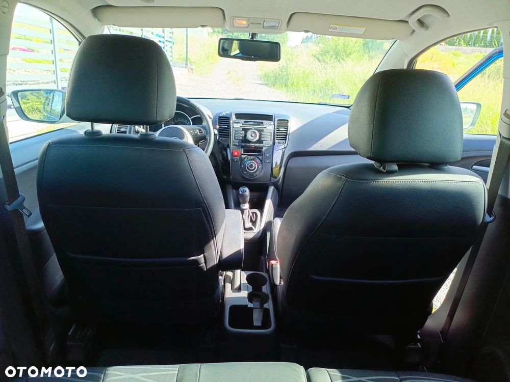 Kia Venga 1.6 L - 8